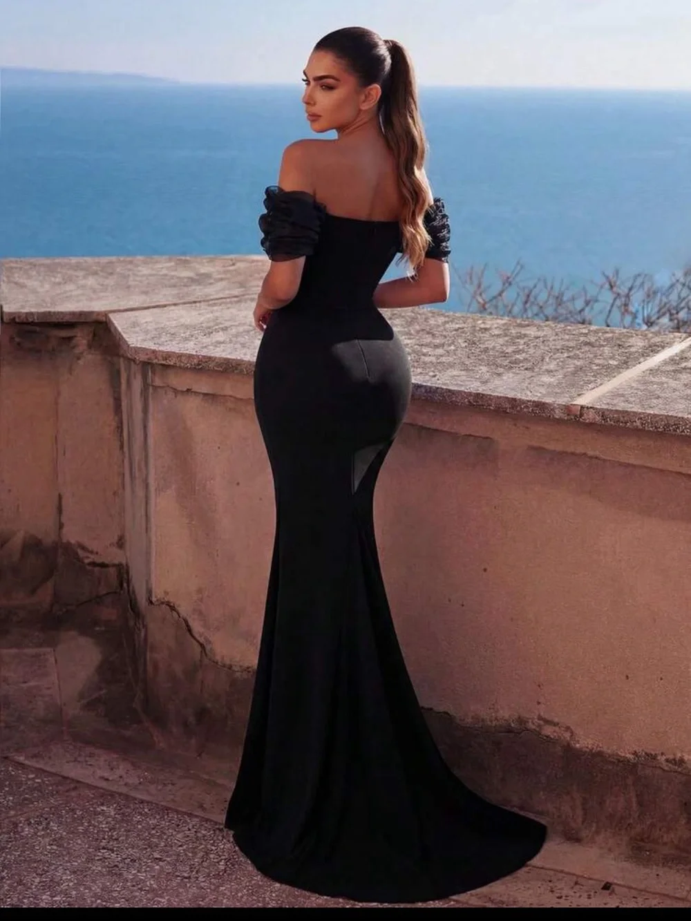 Faeriesty sleek black